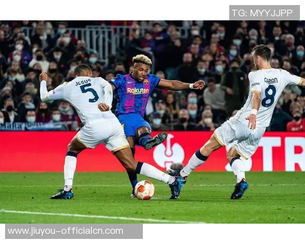 欧联杯巴萨大胜那不勒斯红牌事件引发全场热议与十大精彩进球回顾